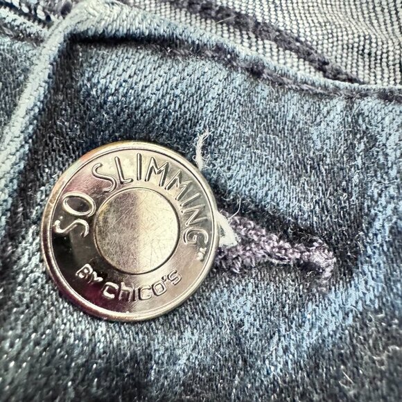 CHICOS So Slimming Stretch Denim Straight Leg Jeans Women's 00 2 4 - Picture 5 of 5